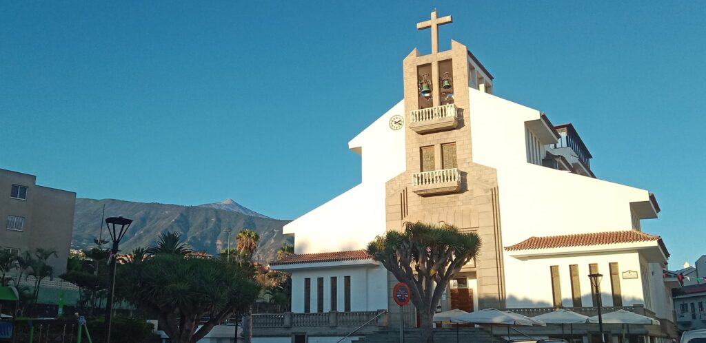 Punta Brava and Iglesia de Santa Rita