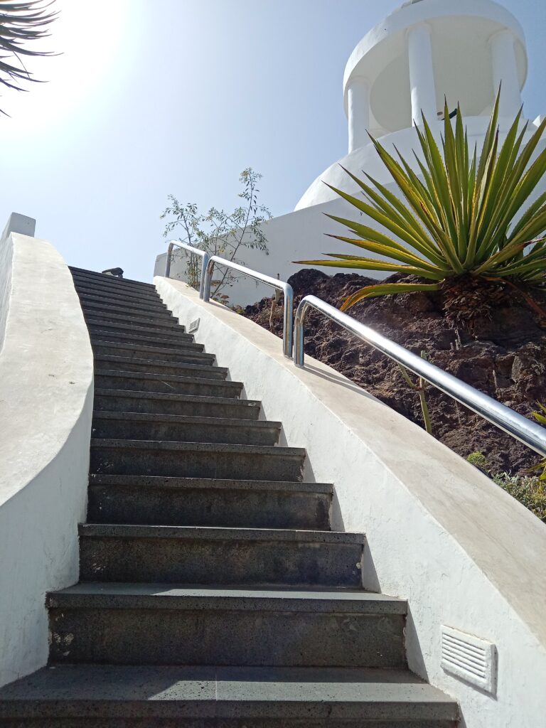 Another view of El Peñón del Fraile