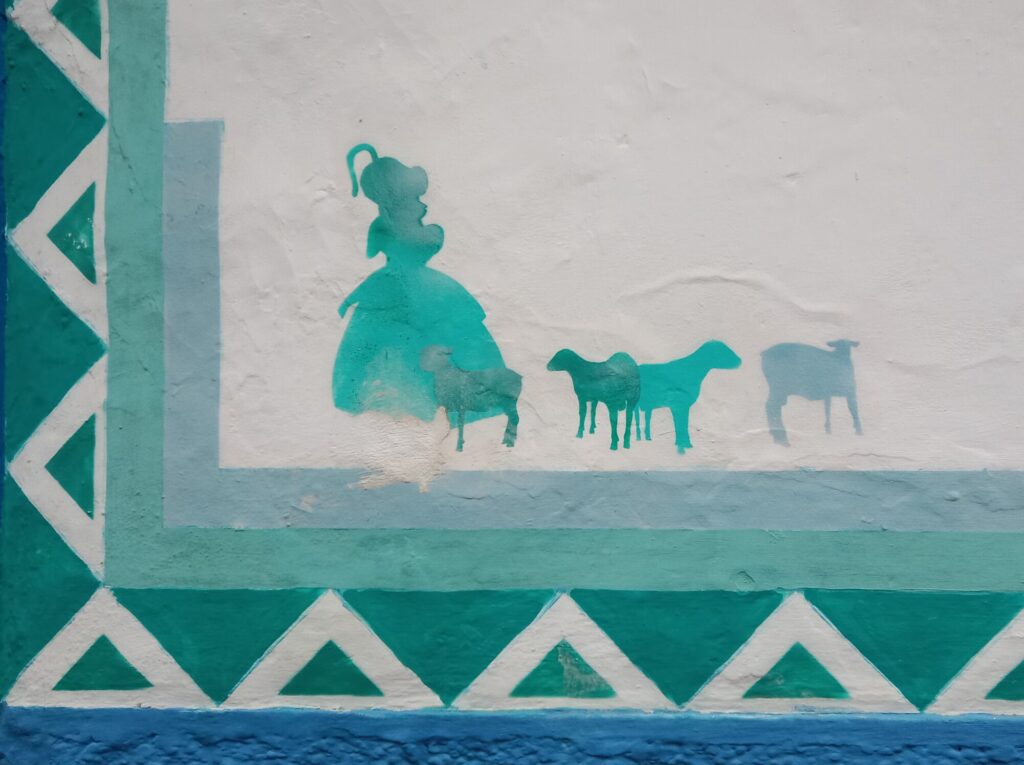 Puerto's Painted Door Frames