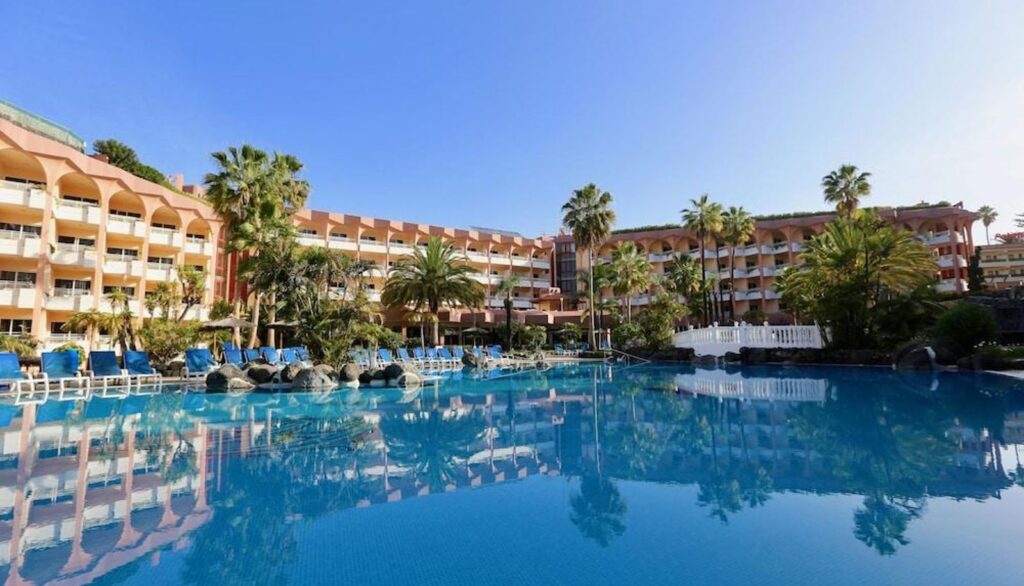 Hotel Puerto Palace Review