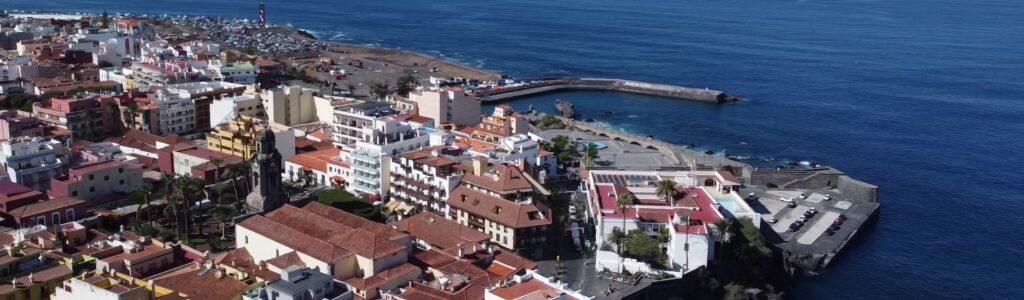 A bird's eye view of Puerto de la Cruz
