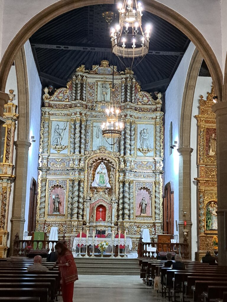Main altar of Peña de Francia church The ornate main altar inside the Iglesia de Nuestra Señora de la Peña de Francia