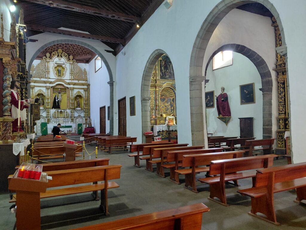 Iglesia de San Francisco and Puerto de la Cruz’s Historic Chapels