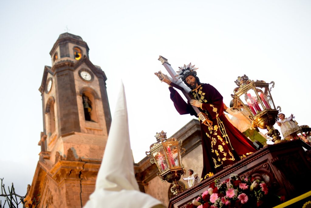 Semana Santa in Puerto de la Cruz: Processions, Churches and Visitor Guide